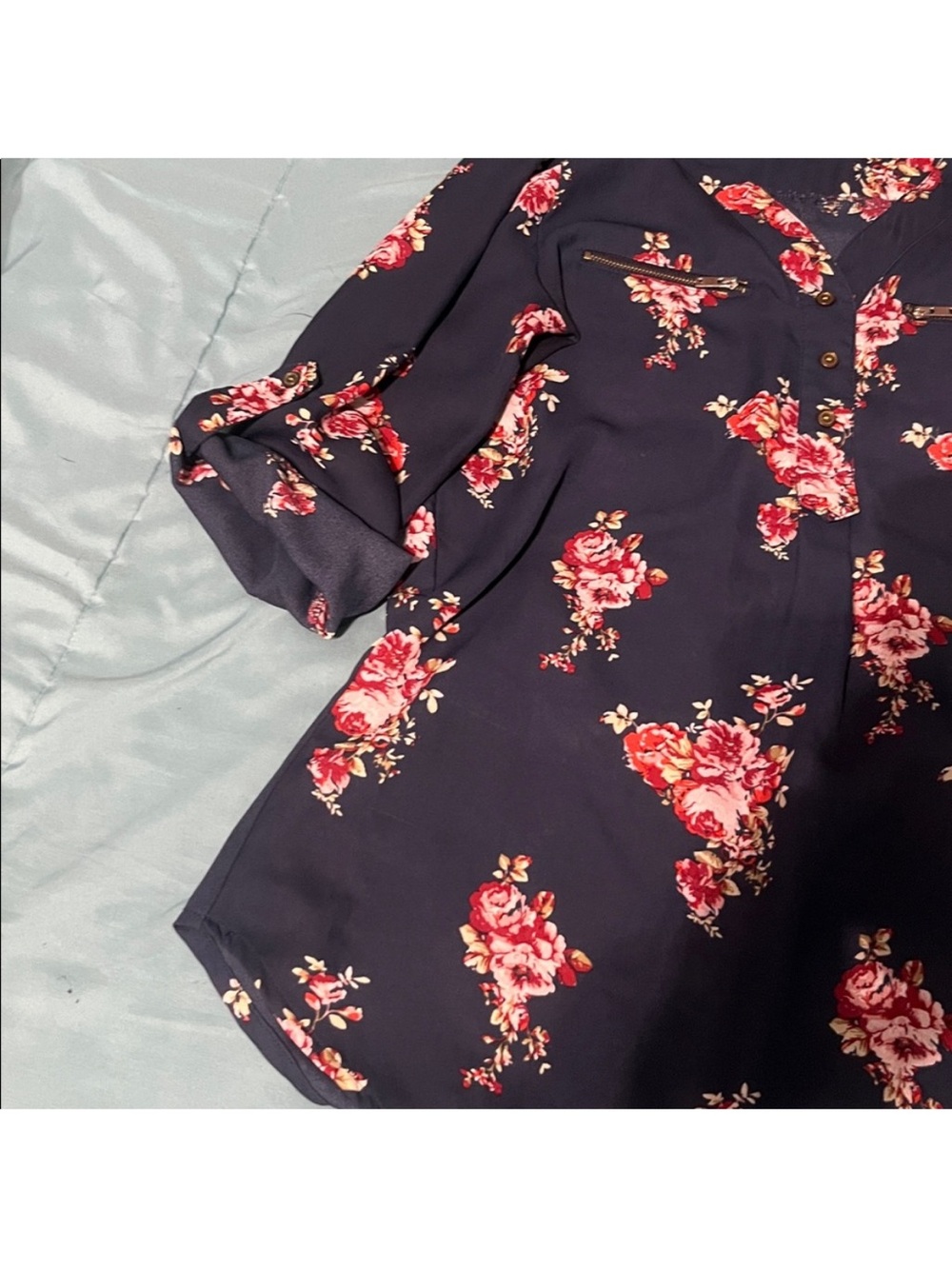 Blouse - Picture 2 of 3
